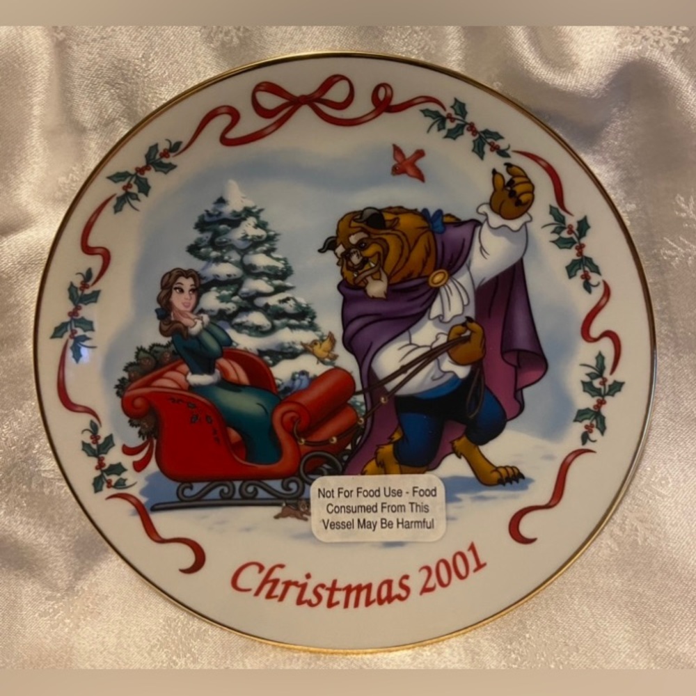 Disney’s “Beauty &The Beast” Christmas 2001 Collector Plate Grolier EUC